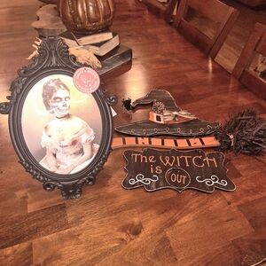 2 piece spooky picture frame and witch in outside